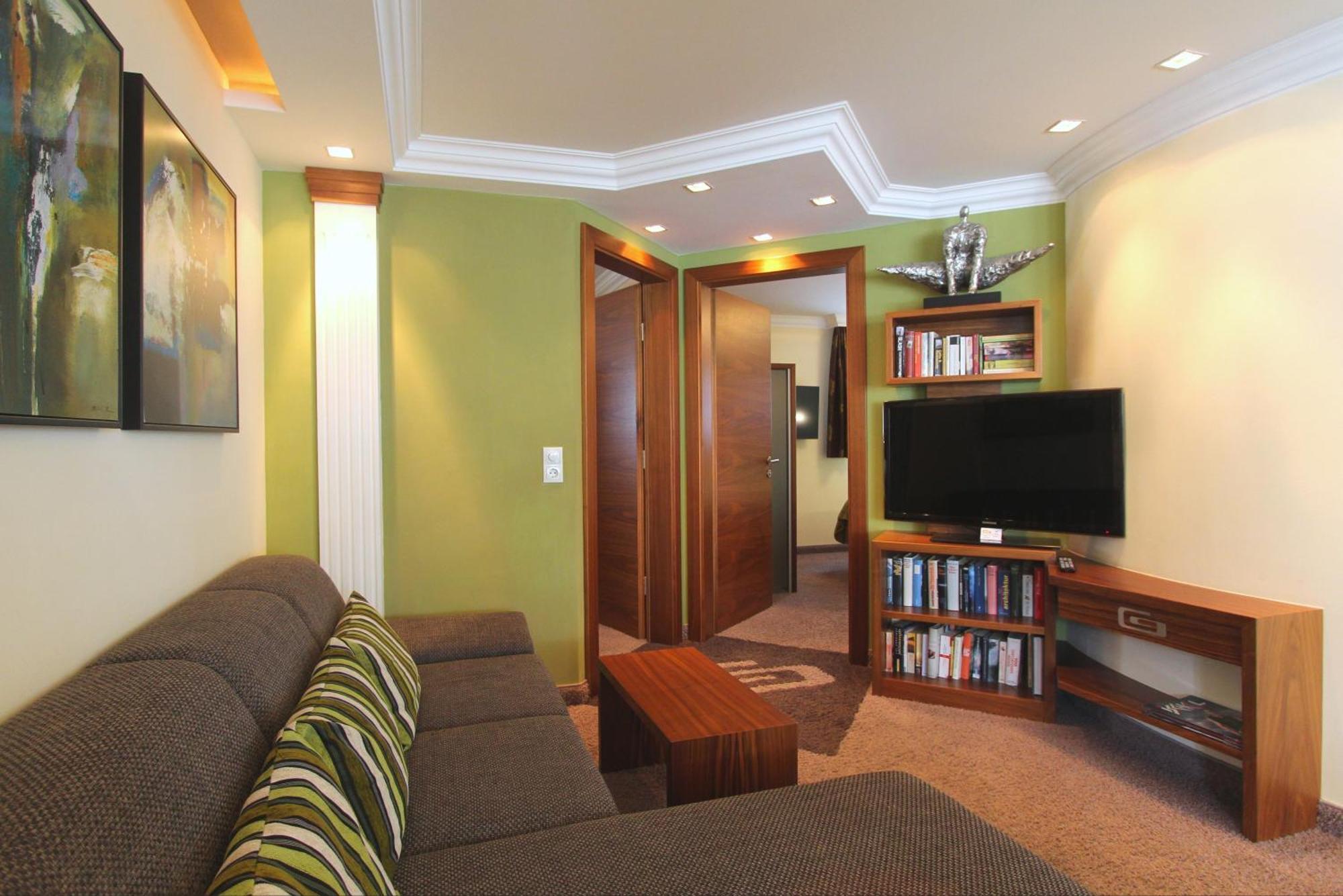 Gruetter Luxury *