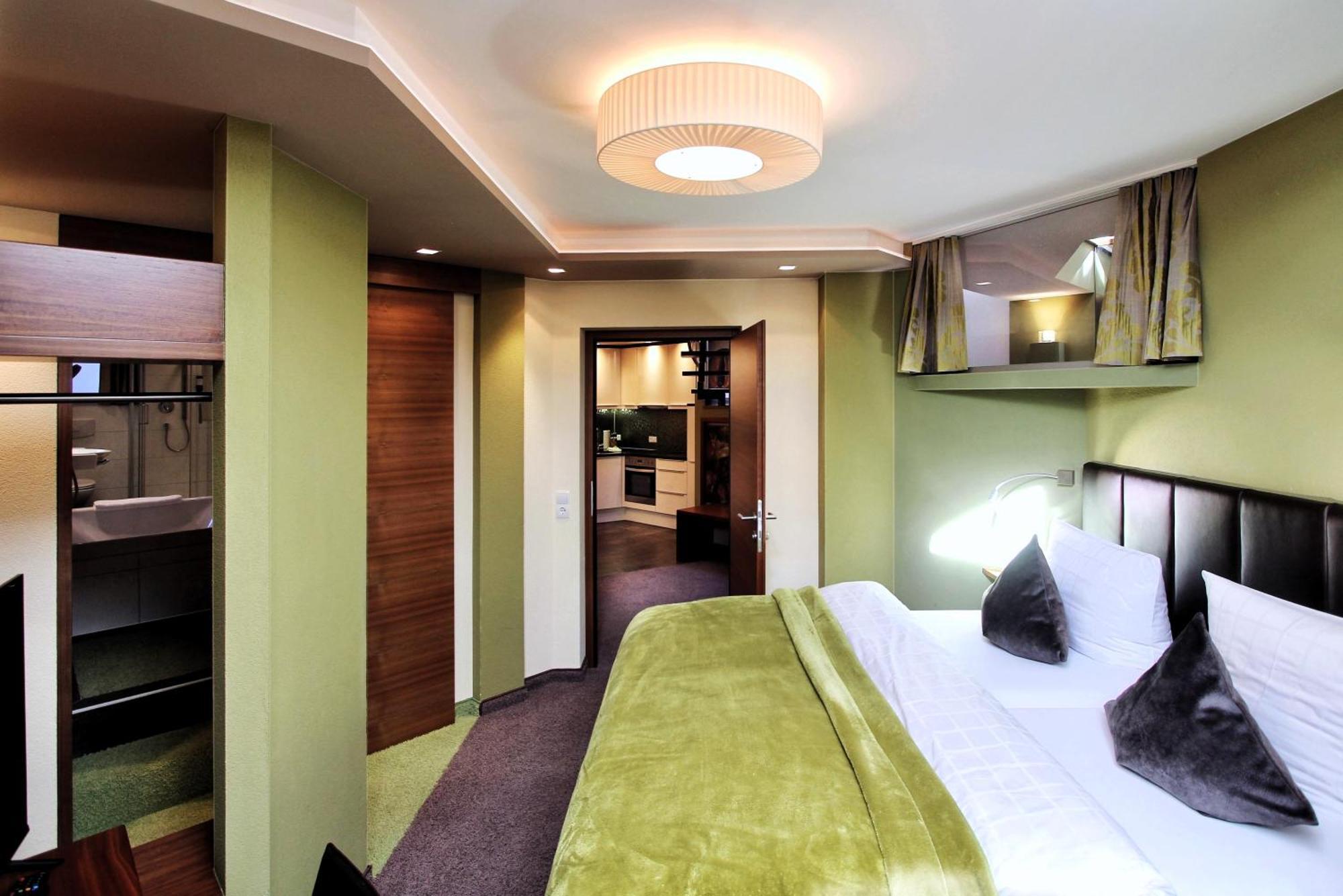 Gruetter Luxury *